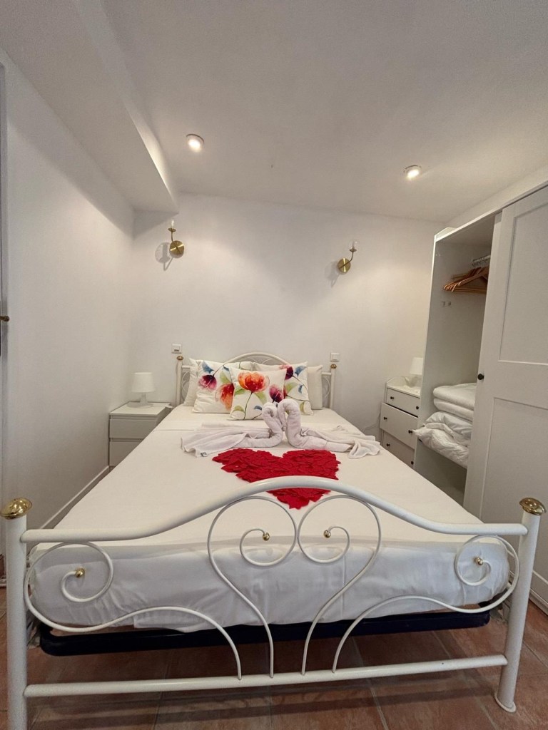 8a325a52-9508-41ec-b9c1-6fd651873d58-1