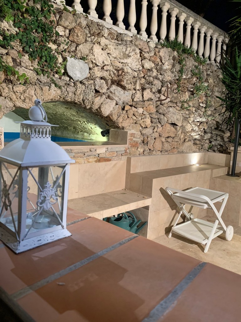 eedeee82-55e1-4a80-9239-45b353a2a497